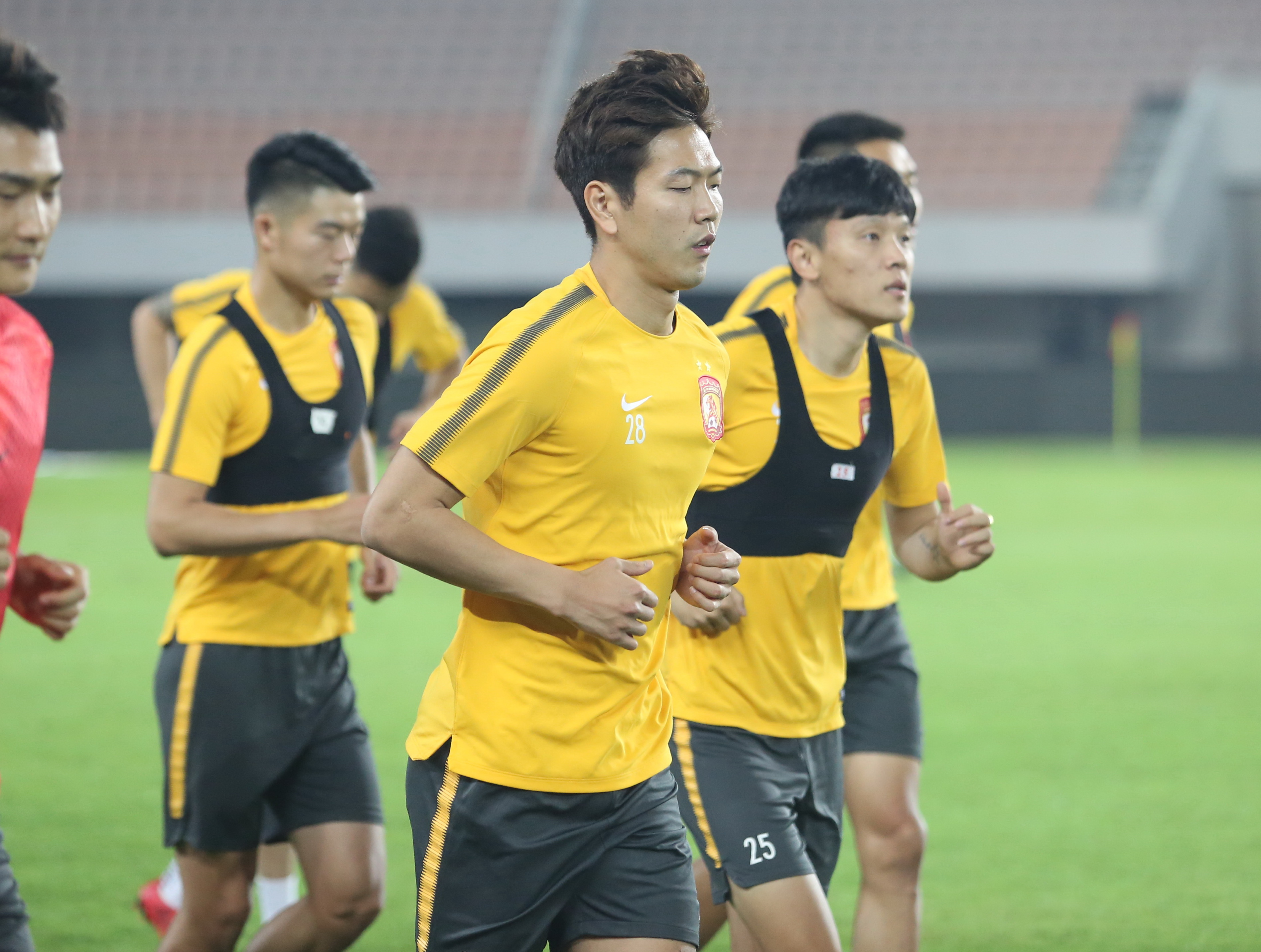 广州德比:恒大换帅后再战富力,取得胜利 广州德比:恒大换帅后再战富力,取得胜利