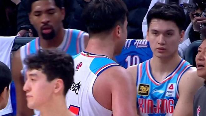 V体育官方app-新疆男篮客场战胜湖南队，取得胜利