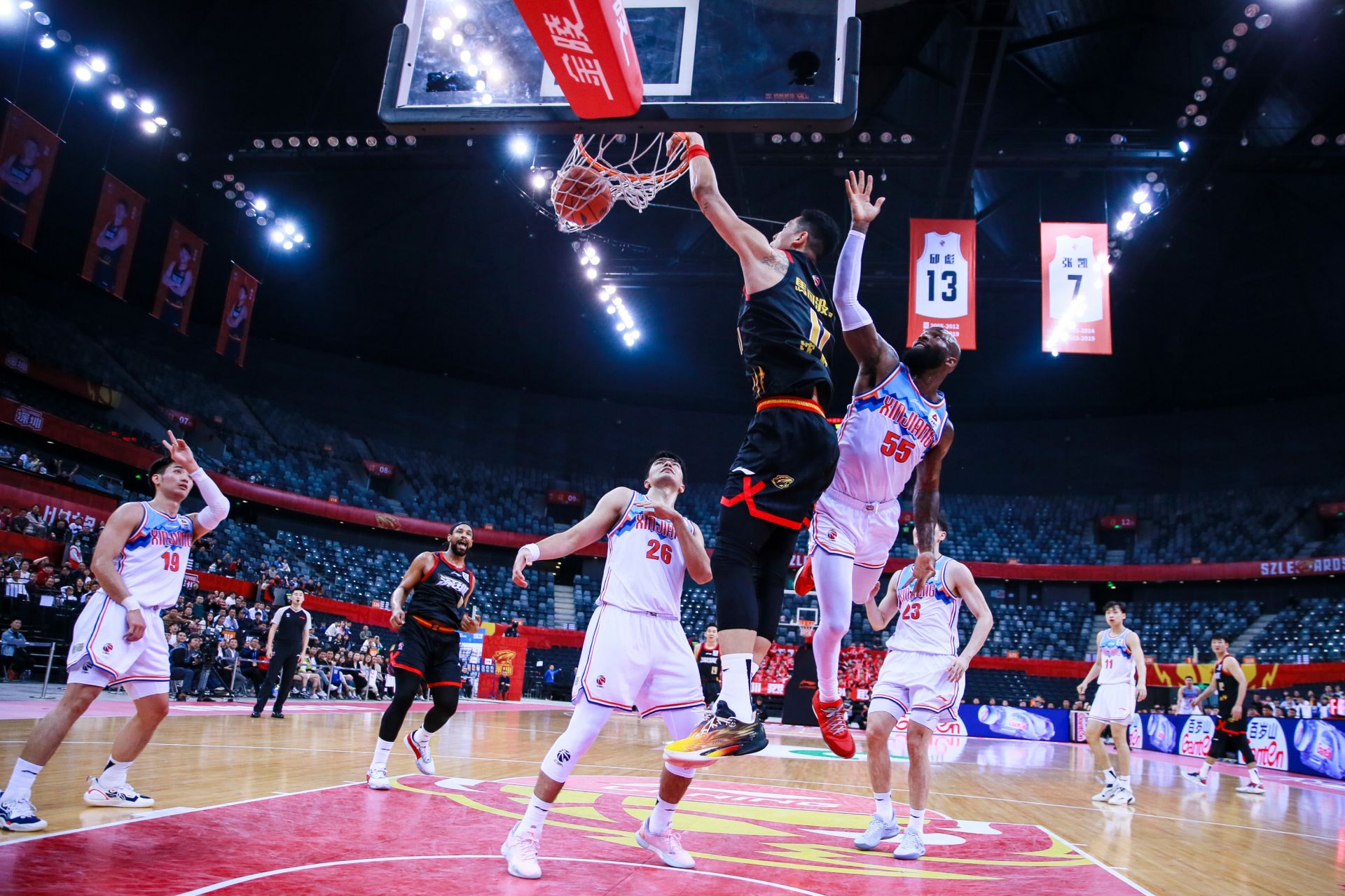 新疆男篮客场战胜湖南队,取得胜利 新疆男篮客场战胜湖南队,取得胜利