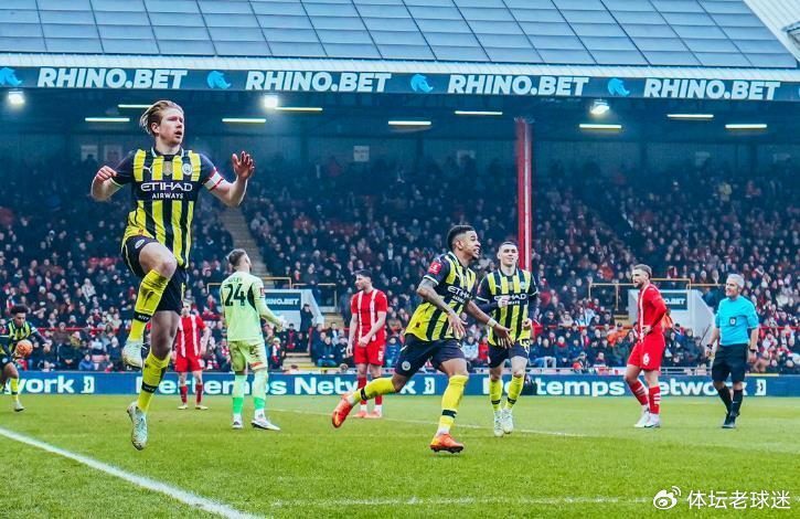 曼城客场逆转击败对手,领先优势缩小 曼城客场逆转击败对手,领先优势缩小