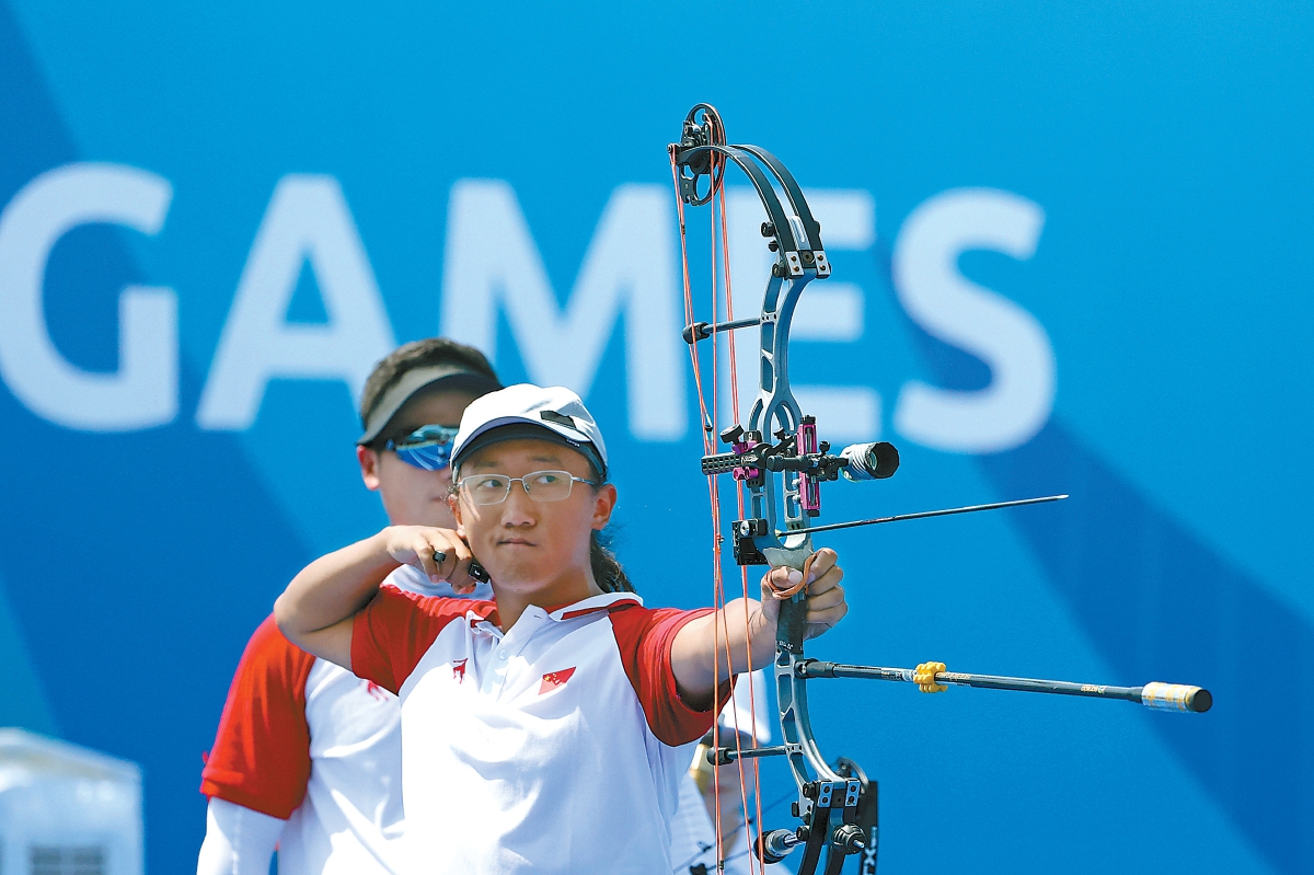 独木舟比赛临近决赛，选手为金牌做准备